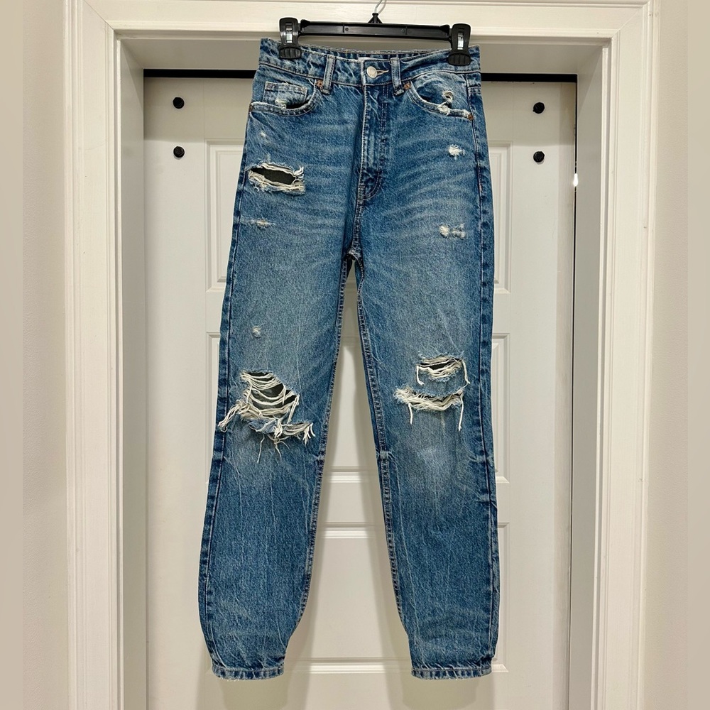 Zara straight jeans size 2 destroyed detailing - Picture 1 of 4